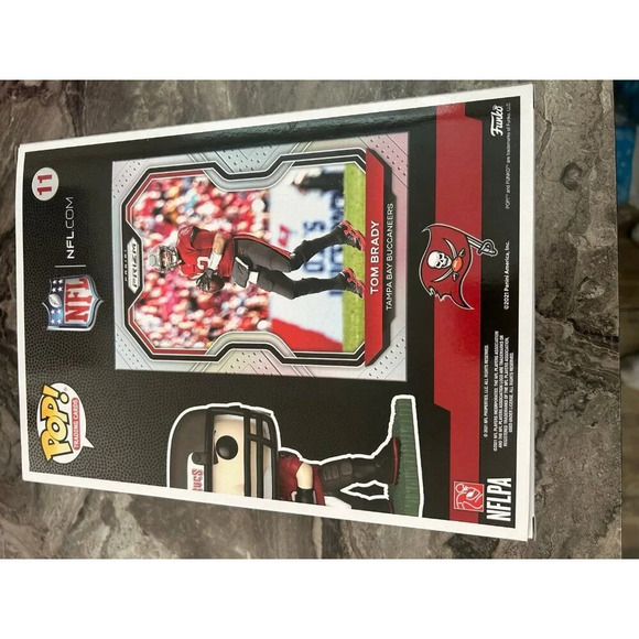 new sealed funko pop tom brady trading card bobble head - Picture 2 of 2